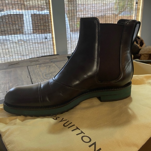 Louis Vuitton Boots - Picture 2 of 3